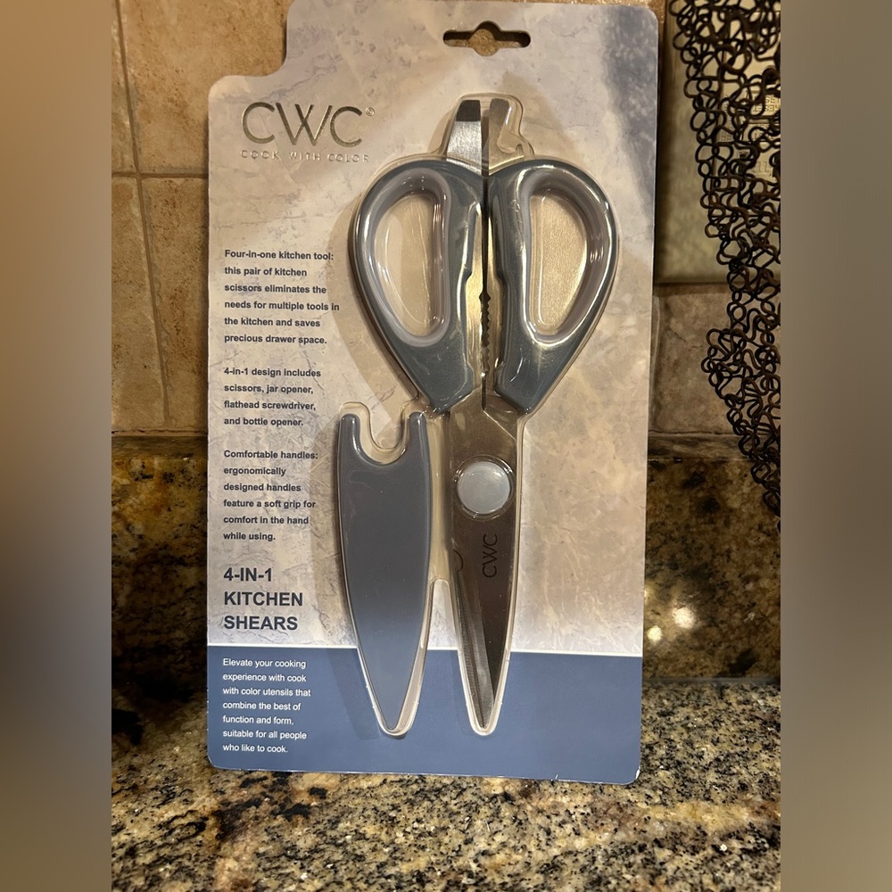 Cook with Color 4 in 1 Kitchen Shears ✂️👩🏻🍳 - Picture 2 of 3